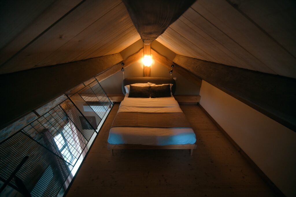 Mezzanine de la chambre n°5 en dépendance avec terrasse privative
